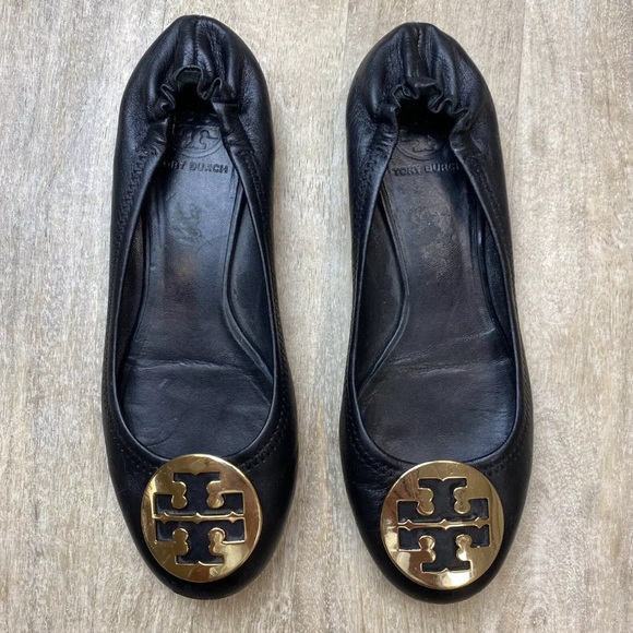 Tory Burch Reva Black Leather Flats Gold Logo Size 7.5 - Picture 3 of 5